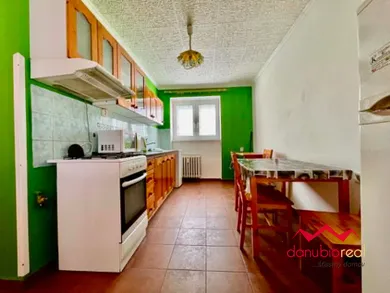 Mieszkania na sprzedaż, 2-pokojowe, Komárno · €78 900