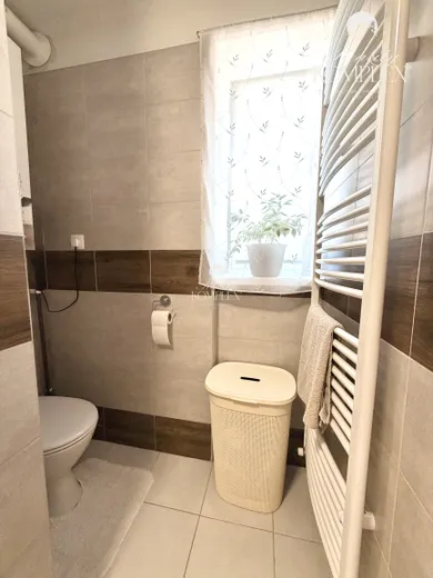 Na predaj 3-izbový byt, 70 m², Veľký Meder