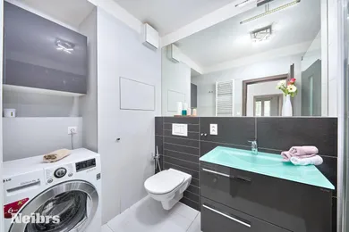 Na predaj 2-izbový byt, 53 m², Bratislava-Dúbravka, Martina Granca