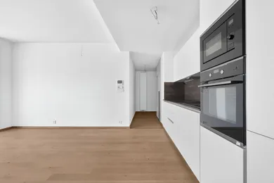 Na prenájom 2-izbový byt, 56 m², Bratislava-Staré Mesto, Pribinova