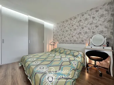 Na predaj 3-izbový byt, 61 m², Šurany