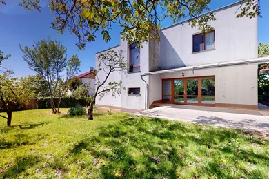 Domy na predaj 6-izbový, Bratislava-Staré Mesto · €979 900