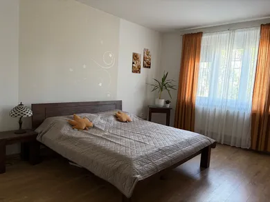 Na predaj 3-izbový byt, 90 m², Nové Zámky, F. Kapisztóryho