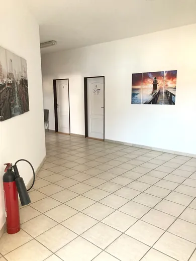 Na prenájom komerčné, 17 m², Zlaté Moravce, Hviezdoslavova