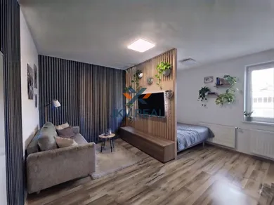 Na predaj 1-izbový byt, 36 m², Levice, Konopná 16