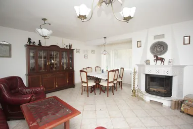 Domy na sprzedaż, 10-pokojowe, Bratislava-Karlova Ves · €659 000
