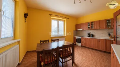 Na predaj 3-izbový dom, 185 m², Svinná