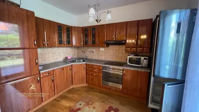 Na predaj 5-izbový dom, 132 m², Chorvátsky Grob