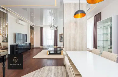 Na predaj 5-izbový byt, 520 m², Bratislava-Staré Mesto
