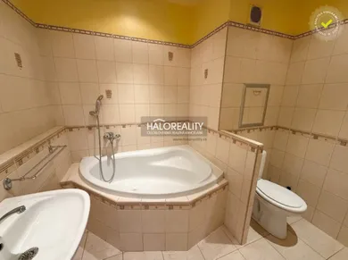 Na predaj 4-izbový byt, 92 m², Partizánske, Horská