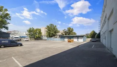 Na prenájom komerčné, 246 m², Bratislava-Nové Mesto, Vajnorská
