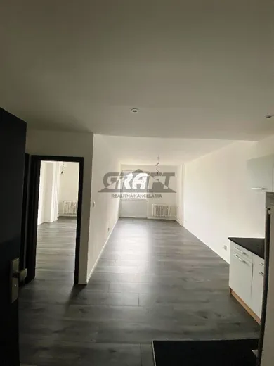 Na predaj 1-izbový byt, 39 m², Bratislava-Vrakuňa, Stavbárska
