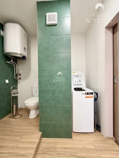 Na prenájom 2-izbový byt, 52 m², Komárno, Zimná