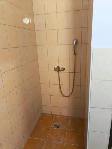 Na prenájom komerčné, 21 m², Bratislava-Rača, Púchovská