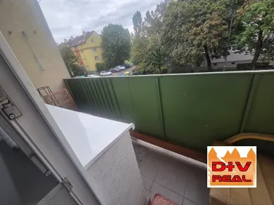Na predaj 2-izbový byt, 65 m², Bratislava-Rača, Kadnárova