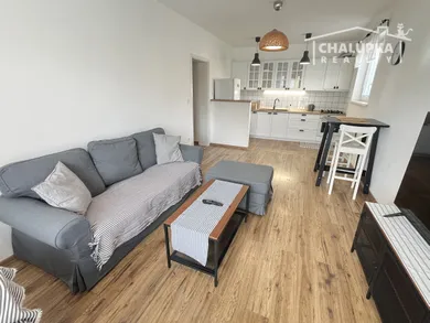 Na prenájom 2-izbový byt, 54 m², Soblahov
