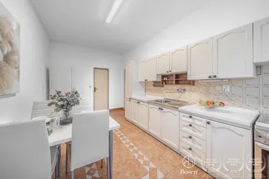 Na predaj 6-izbový dom, 132 m², Miloslavov