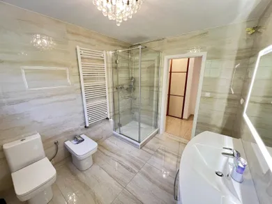 Na predaj 6-izbový dom, 316 m², Bernolákovo, Jabloňová