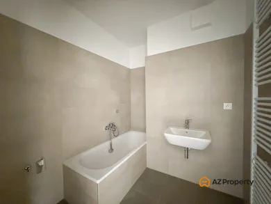 Na predaj 3-izbový byt, 97 m², Bratislava-Ružinov, Bajkalská