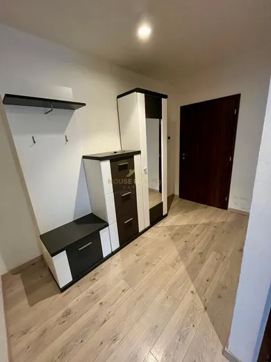 Na prenájom 3-izbový byt, 74 m², Bratislava-Staré Mesto, Dunajská