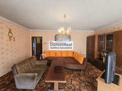 Na predaj 4-izbový dom, 378 m², Šamorín, Hlavná