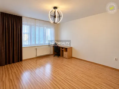 Na prenájom 2-izbový byt, 55 m², Prievidza