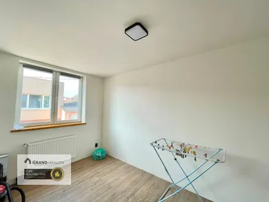 Na predaj 4-izbový dom, 135 m², Unín, Chrástka