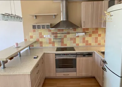 Na prenájom 2-izbový byt, 60 m², Bratislava-Dúbravka, Pod záhradami