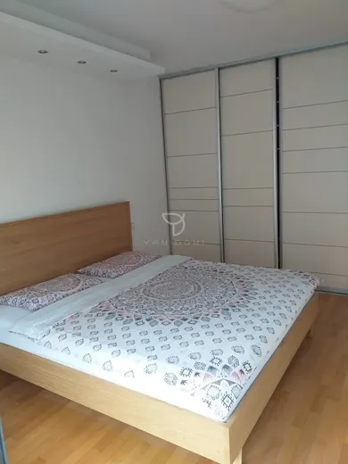 Na prenájom 2-izbový byt, 62 m², Bratislava-Karlova Ves