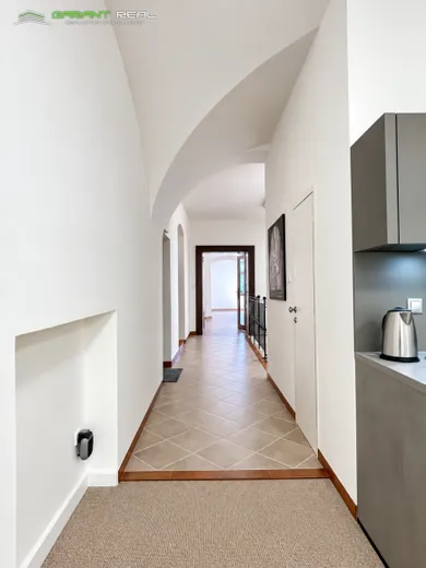 Na prenájom komerčné, 111 m², Prešov, Hlavná