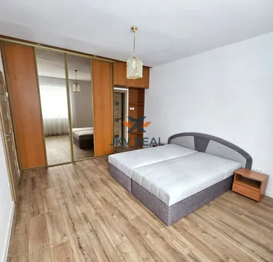 Na prenájom 4-izbový byt, 110 m², Trnava, Šrobárova