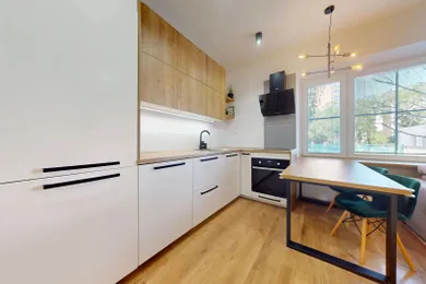Na prenájom 2-izbový byt, 37 m², Bratislava-Nové Mesto, Česká