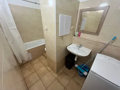 Na prenájom 1-izbový byt, 30 m², Trenčín, Západná