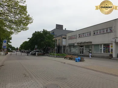 Na prenájom komerčné, 240 m², Senec, Lichnerova