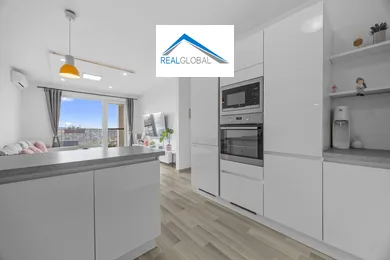 Na predaj 2-izbový byt, 62 m², Bratislava-Petržalka, Žltá