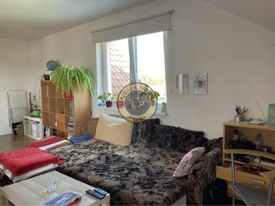 Na predaj 6-izbový dom, 400 m², Bezenye