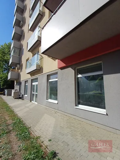 Kiadó kereskedelmi ingatlanok, Bratislava-Dúbravka · €940
