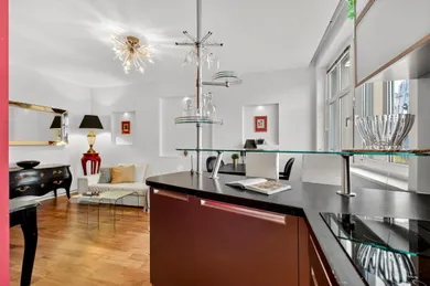 Na prenájom 2-izbový byt, 44 m², Bratislava-Staré Mesto, Bezručova 1