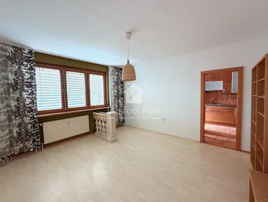 Na predaj 3-izbový byt, 78 m², Bratislava-Vrakuňa, Jedľová