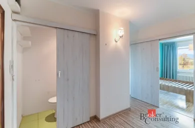 Na predaj 3-izbový byt, 77 m², Žiar nad Hronom, Sládkovičova