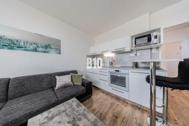 Na predaj 2-izbový byt, 35 m², Bratislava-Petržalka, Beňadická