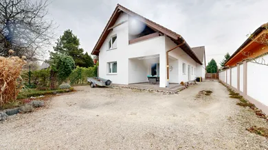 Na predaj dom, 321 m², Trnava