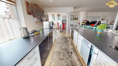 Na predaj dom, 200 m², Veľké Chlievany