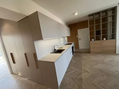 Na predaj 3-izbový byt, 77 m², Bratislava-Nové Mesto, Riazanská