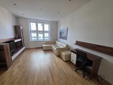 Na prenájom 3-izbový byt, 119 m², Bratislava-Staré Mesto, Živnostenská