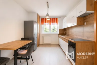 Na predaj 2-izbový byt, 55 m², Žilina, Hollého