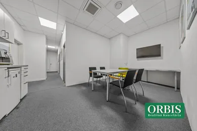 Lokale komercyjne na sprzedaż, Bratislava-Nové Mesto · €306 250