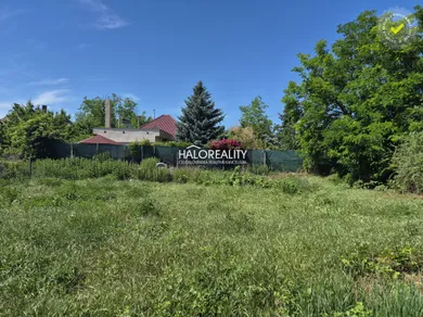 Na predaj pozemok, 637 m², Tomášikovo