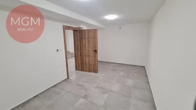 Na prenájom komerčné, 124 m², Rajecké Teplice