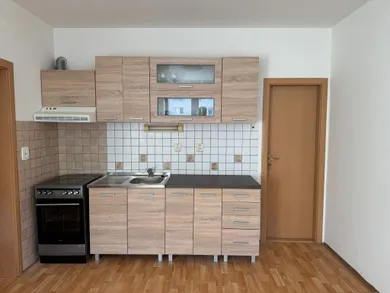 Na prenájom 2-izbový byt, 45 m², Malacky, Záhorácka